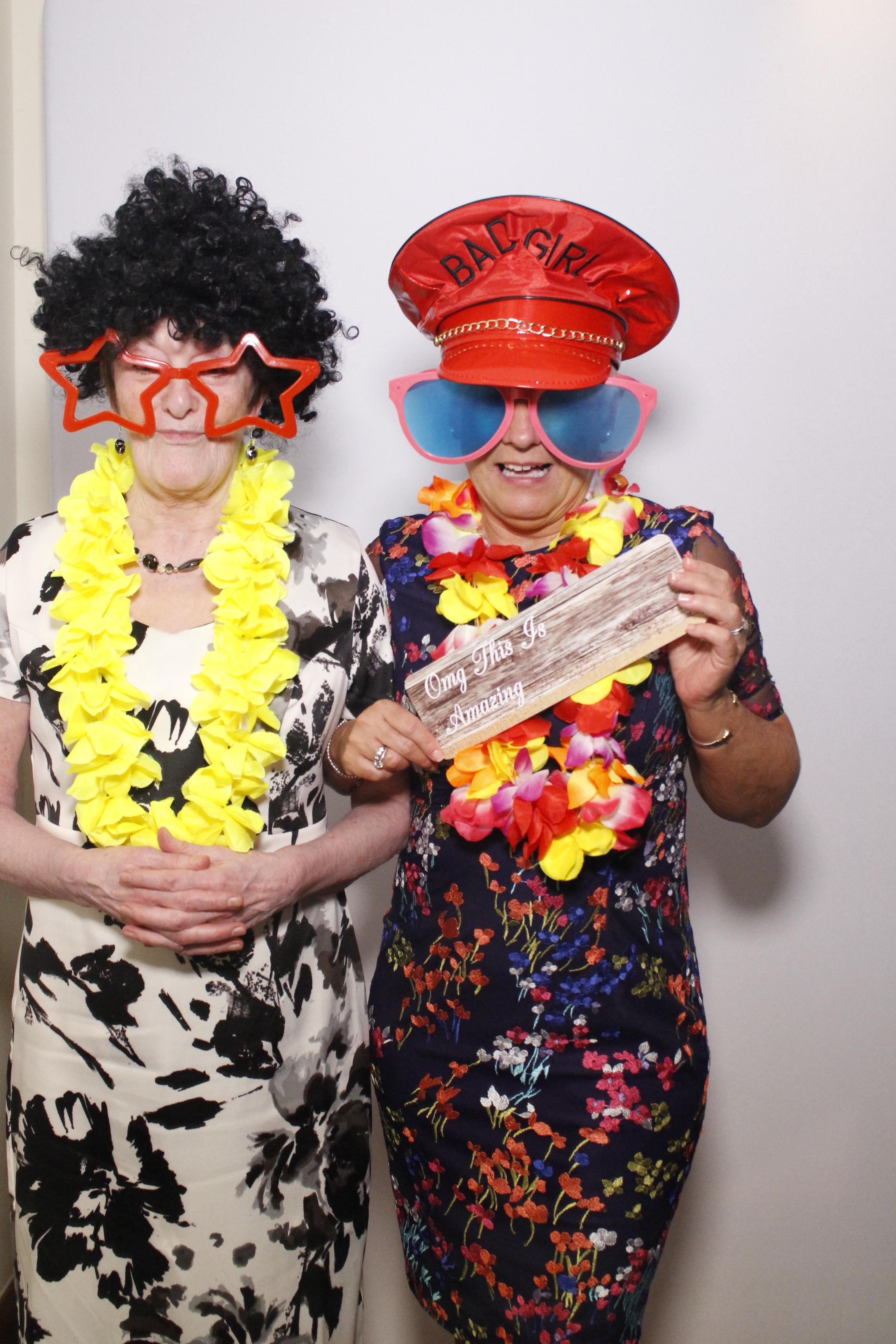 Luke & Emily's Wedding | View more photos from the event at gallery.myphotoboothexperience.co.uk/u/MyPhotoBoothExperienceLtd/Luke-Emilys-Wedding